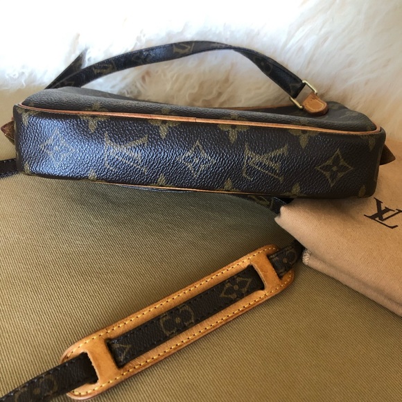 Louis Vuitton crossbody bag❣️ - Picture 3 of 9